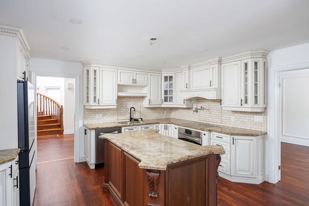 For Lease - 22 Finchley Road, Toronto, Ontario - Photo 1