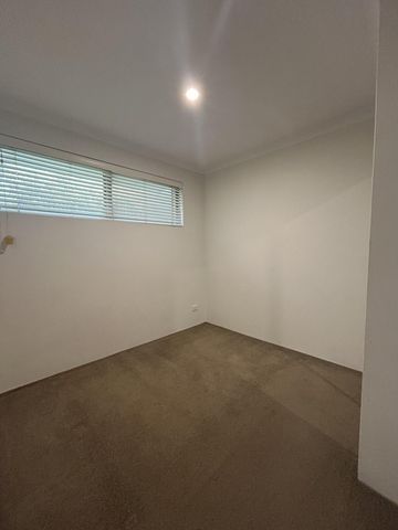 Modern 2x1 Unit in Cloverdale – Comfortable & Convenient Living! - Photo 3
