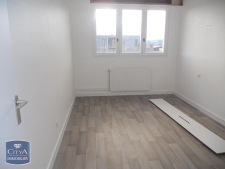 Location Appartement 3 pièces 63m² ST ETIENNE 42000 - Photo 3