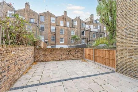 St Charles Square, Ladbroke Grove, W10 - Photo 2