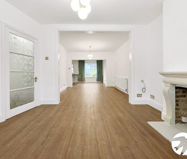 4 bedroom semi-detached house to rent - Photo 2