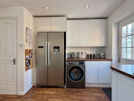 Summerleaze Crescent, Taunton - Photo 3