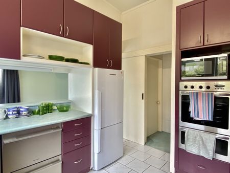 48 Chesterton Street, Johnsonville - Photo 2