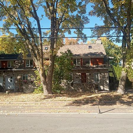 grand 4 1/2, bord de l'eau, à louer à Montréal-nord, Grand balcon avec vue sur le fleuve - Photo 3