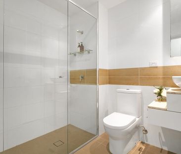 Oversized One Bedroom +Study - Photo 5