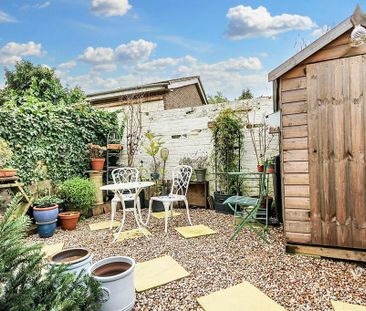 3 bedroom semi-detached house to rent - Photo 5