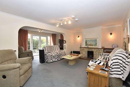 Castle Gardens, Bath, Somerset, BA2 - Photo 5