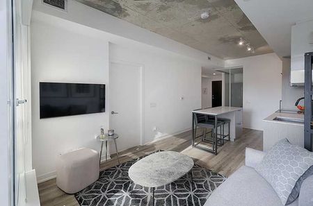 For Lease - 1 Fairview Road Unit# 516, Mississauga, Ontario - Photo 2