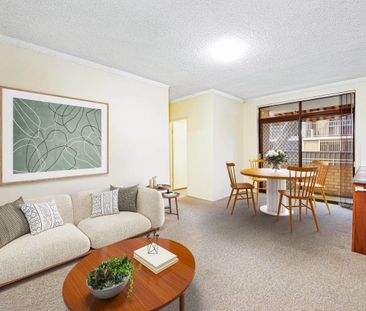 Well Presented Modern Two Bedroom Apartment - Photo 1