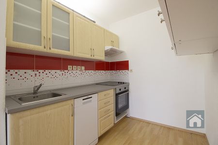 Byt k pronájmu 2+kk, Praha 8, po rekonstrukci, 45m2 - Фото 4