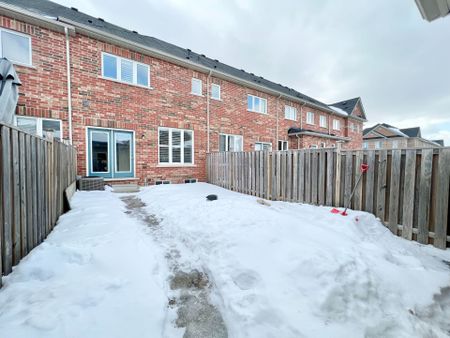 For Lease - 936 Castlemore Avenue, Markham, Ontario - Photo 2