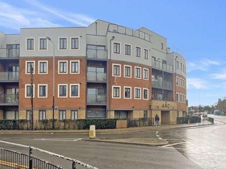 The Arc, Aylesbury, Buckinghamshire, HP20 - Photo 2