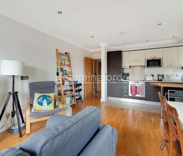 Maple Leaf Court, Broomfield Lane, Palmers Green, N13 - Photo 2