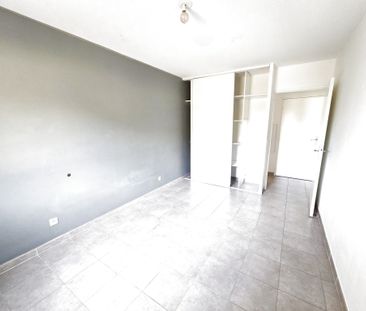 Appartement type 3 avec terrasse et place de parking - Photo 2