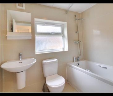 Room in a Shared House, Sherwood Road, HA2 - Photo 2