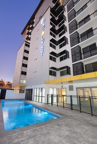 Sleek 1-Bedroom in Catalyst Complex – Pool & Gym! - Photo 4