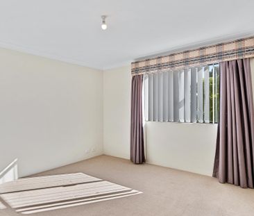 79/27 Meadow Springs Drive, Meadow Springs. - Photo 3