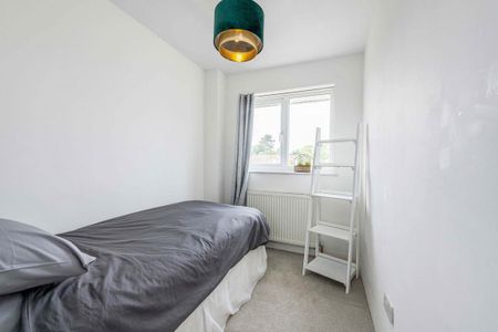 20, St Georges Walk, Eastergate - Photo 4