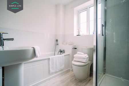 3 bedroom detached house to rent - Photo 3