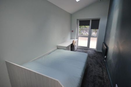 5 bedroom terraced house to rent - Photo 3