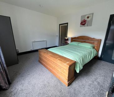 4 bedroom terraced house to rent - Photo 6