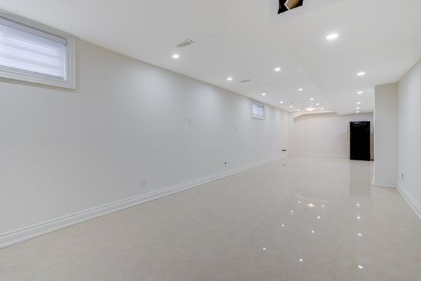 For Lease - 30 Queen Post Drive, Vaughan, Ontario - Photo 1