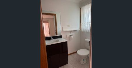 3 BEDROOM HOME + STUDY - Photo 5