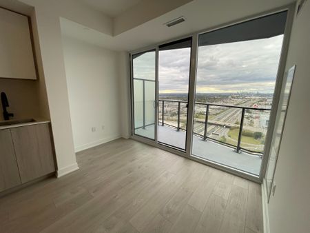 For Lease - 36 Zorra Street Unit# 2802, Toronto, Ontario - Photo 2