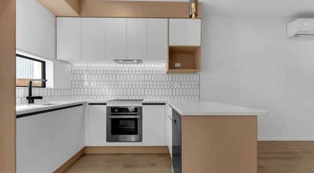 FOR RENT – Brand New 3 Bedroom Home in Mangere - Photo 2