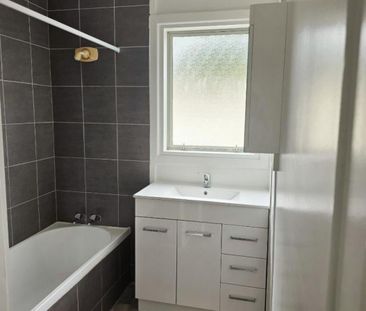 Seaside apartment in Bucklands Beach - Photo 6