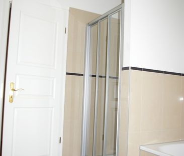 Sanierte Altbauwohnung im Dachgeschoss mit Loggia !! - Photo 3