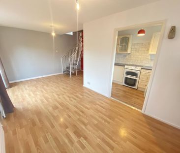 2 bedroom semi-detached house to rent - Photo 3