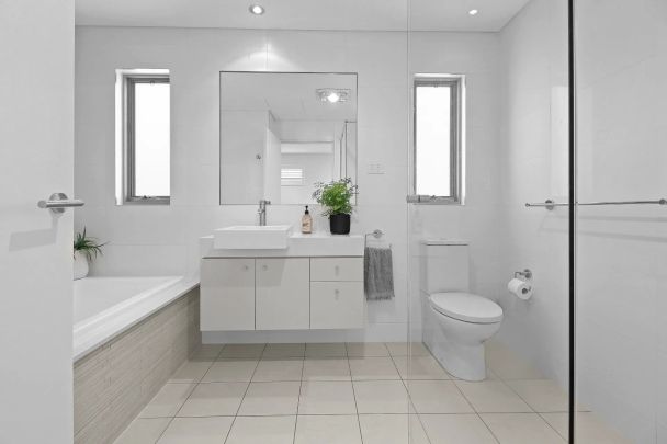 42 Central Park Avenue, - Photo 1