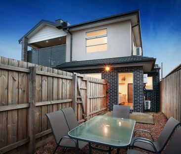 2/22 Epstein Street, Reservoir VIC 3073 - Photo 4