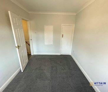 2 bedroom semi-detached house to rent - Photo 3