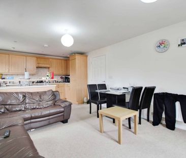 Brunel Crescent, Swindon, Swindon, SN2 - Photo 2