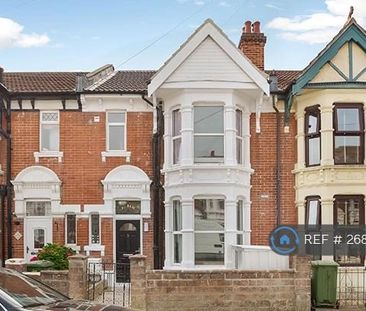 1 bedroom in a house share to rent - Photo 1