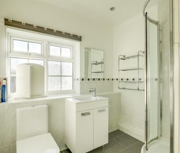 4 bedroom detached house to rent - Photo 5