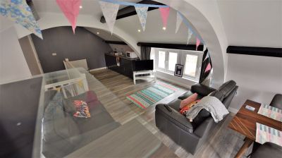 3 bedroom House in Flat 1, Leeds - Photo 3