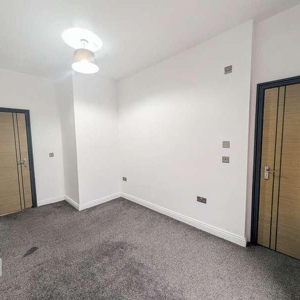 Chaddock Lane, Worsley, Manchester, Greater Manchester, M28 - Photo 1