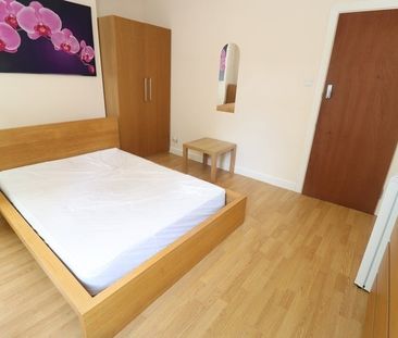 Room in a Shared House, Benson Avenue, E6 - Photo 2