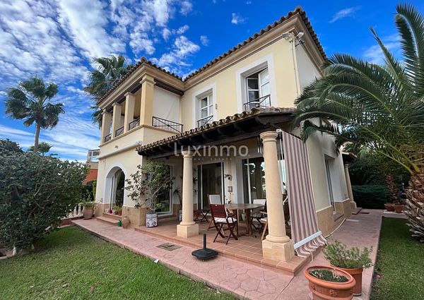 Charming house for rent in Sierra Cortina, Benidorm