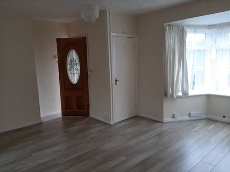 3 Bed Semi-Detached House, Central Grove, B27 - Photo 3