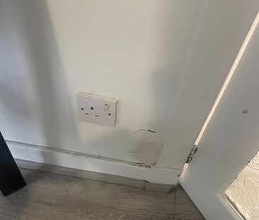 2 Bed Flat, Gallowgate, G31 - Photo 3