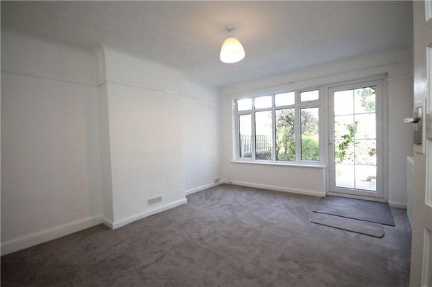 2 bedroom bungalow to rent - Photo 1