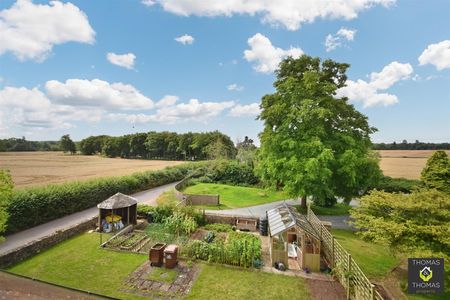 Two Mile Lane, Highnam - Photo 2