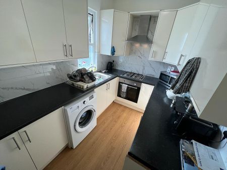 1 bedroom house of multiple occupation to rent - Photo 3