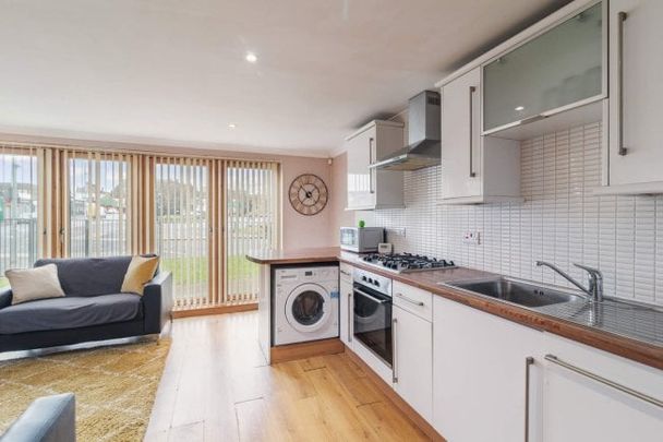 92 London Road, Glasgow, G1 5DE - Photo 1