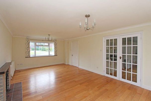 4 bedroom detached house to rent - Photo 1