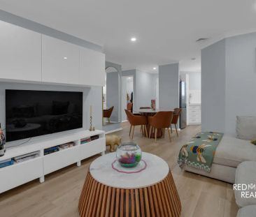 “Beautifully Renovated Villa in Sought-After Palmyra!” - Photo 1